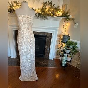 Elegant Lace Strapless Wedding Dress NWT